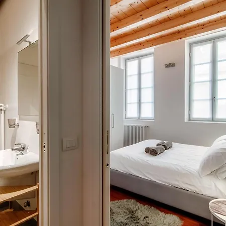 Calicantus Apollo Apartment Como