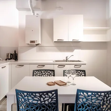 Calicantus Apollo * Como